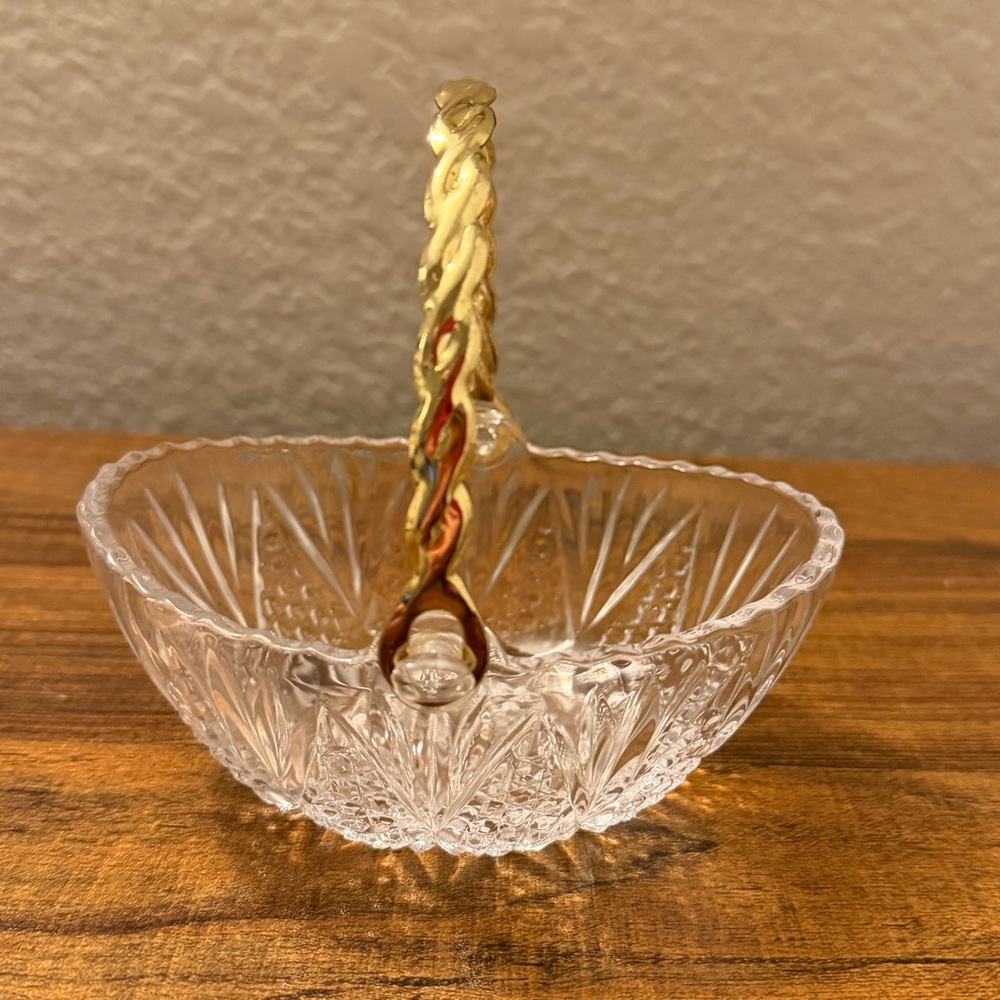 Mikasa Vintage Tender Rose Mini Crystal Basket with Gold Handle